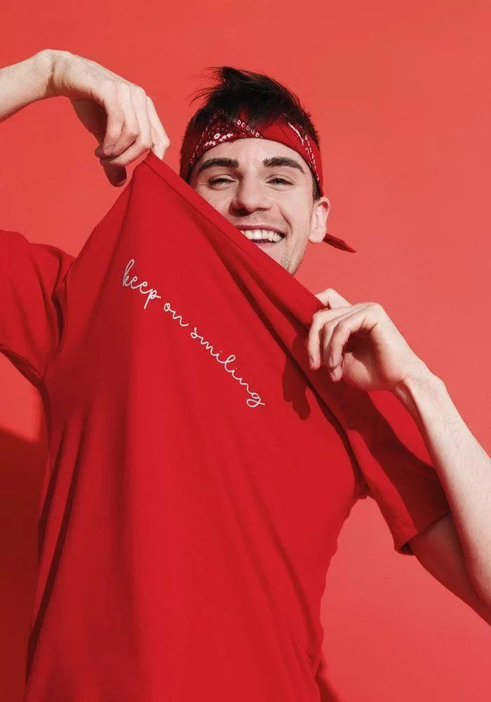 red cotton t-shirt